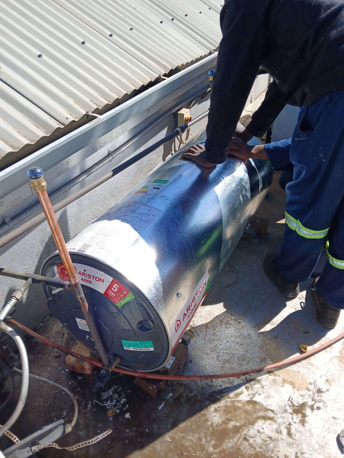 Brackendowns Plumber geyser installation