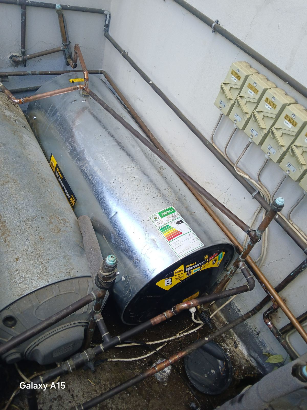 Brackendowns Plumber pipe repair technician